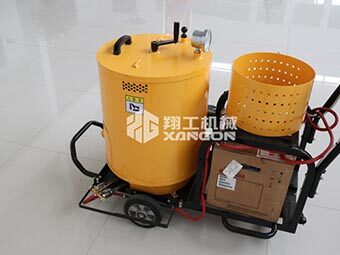 瀝青灌縫機(jī)廠家迎合路面養(yǎng)護(hù)需求，適應(yīng)市場變化
