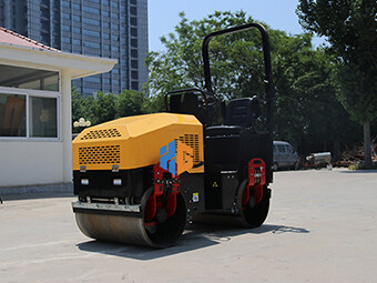 小型壓路機(jī)都有哪些特點(diǎn)呢？
